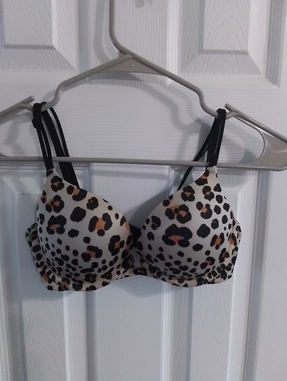 Victoria's Secret Leopard Print Underwire Bra in Cream, Black and Brown